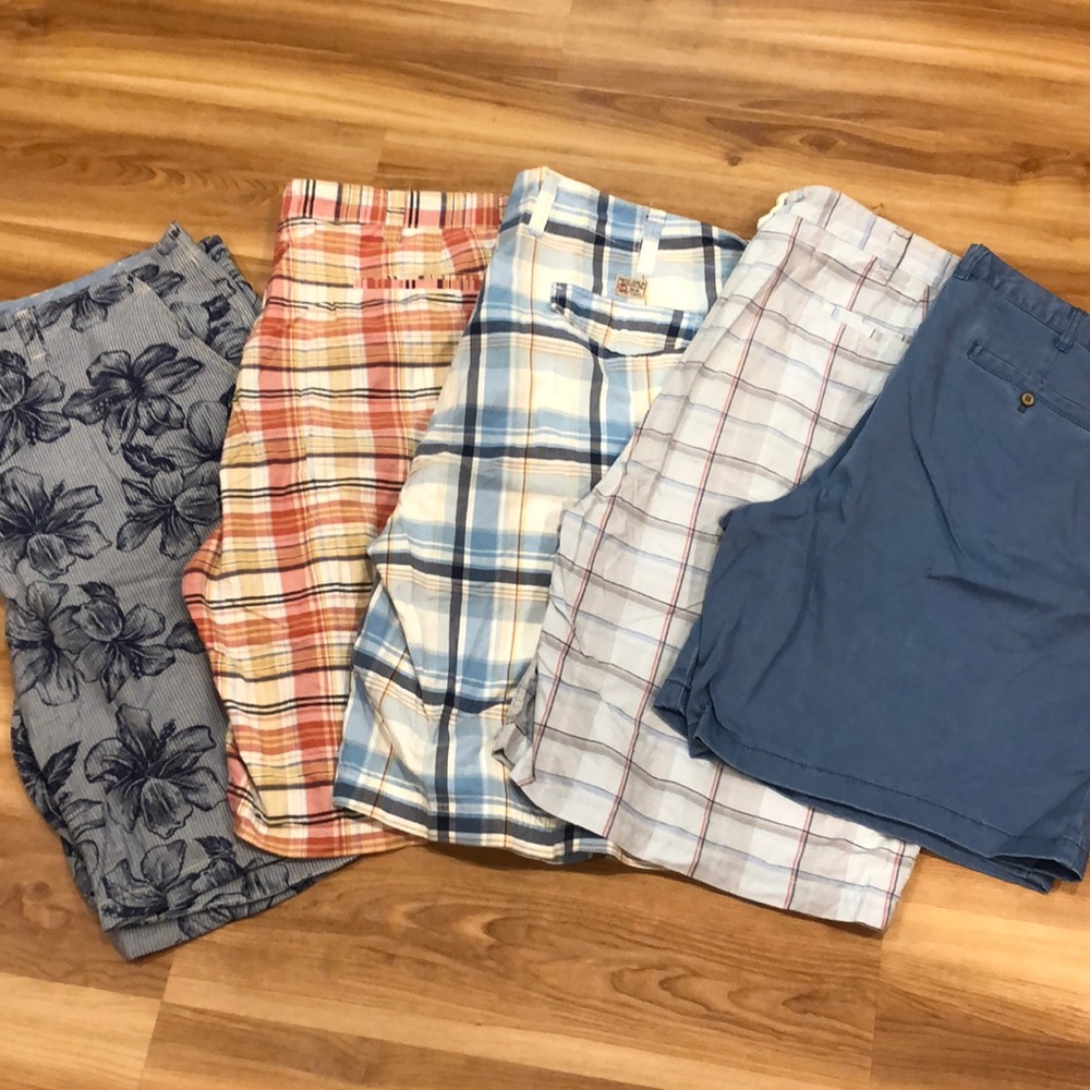 Lot of Nautica 46W flat front/board shorts.